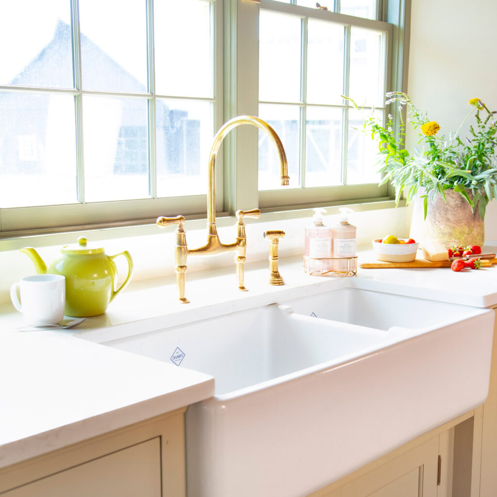 New England country kitchen sink.